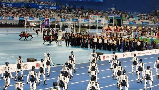 史诗级同框、破纪录……2026世界人形机器人运动会太夯了