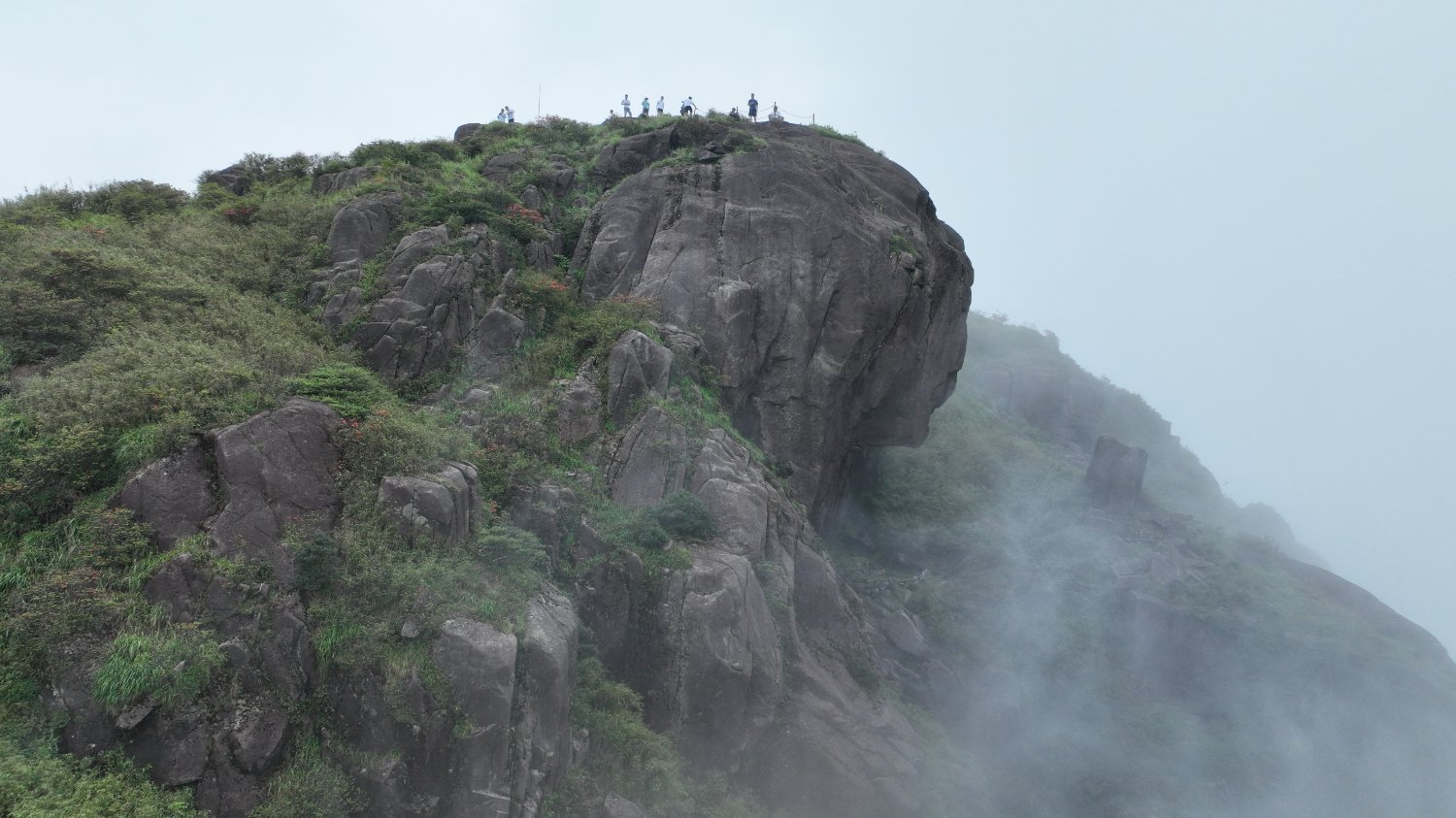 姑婆山山顶美景。（莫舰 摄）